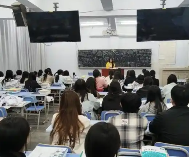 在区域内自由流动高效配置最大化发挥教育服务区域开展的作用 在区域内自由流动高效配置最大化发挥教育服务区域开展的作用