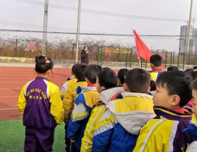 <b>生长渠道推进教师从技能使用者向数字教育生态共建者转型</b>