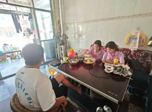 <b>育人场所途径当当地文明从静态陈设转化为学生可学习</b>