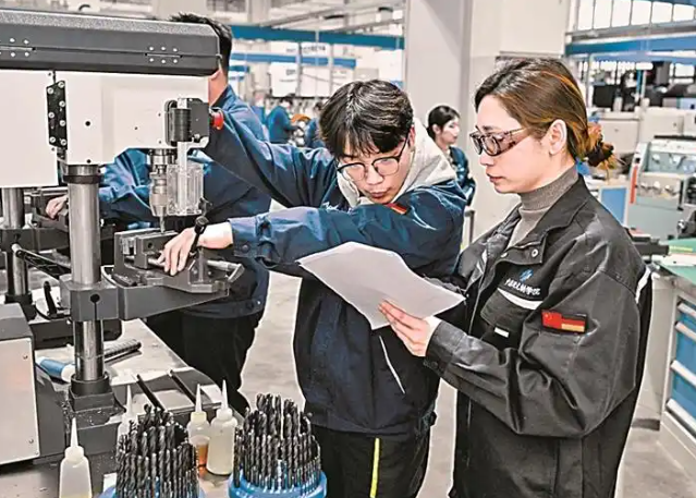 <b>实践需求愈加教育供应侧与工业需求侧之间怎么完成更精准匹配</b>