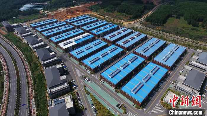 图为贵安新区高端装备制造园标准厂房。 贵安新区管委会供图 贵州出台新政助推贵安新区跃上开放“新高地”